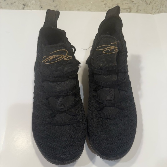 Nike Other - Nike LeBron XVI I Am King youth size 4